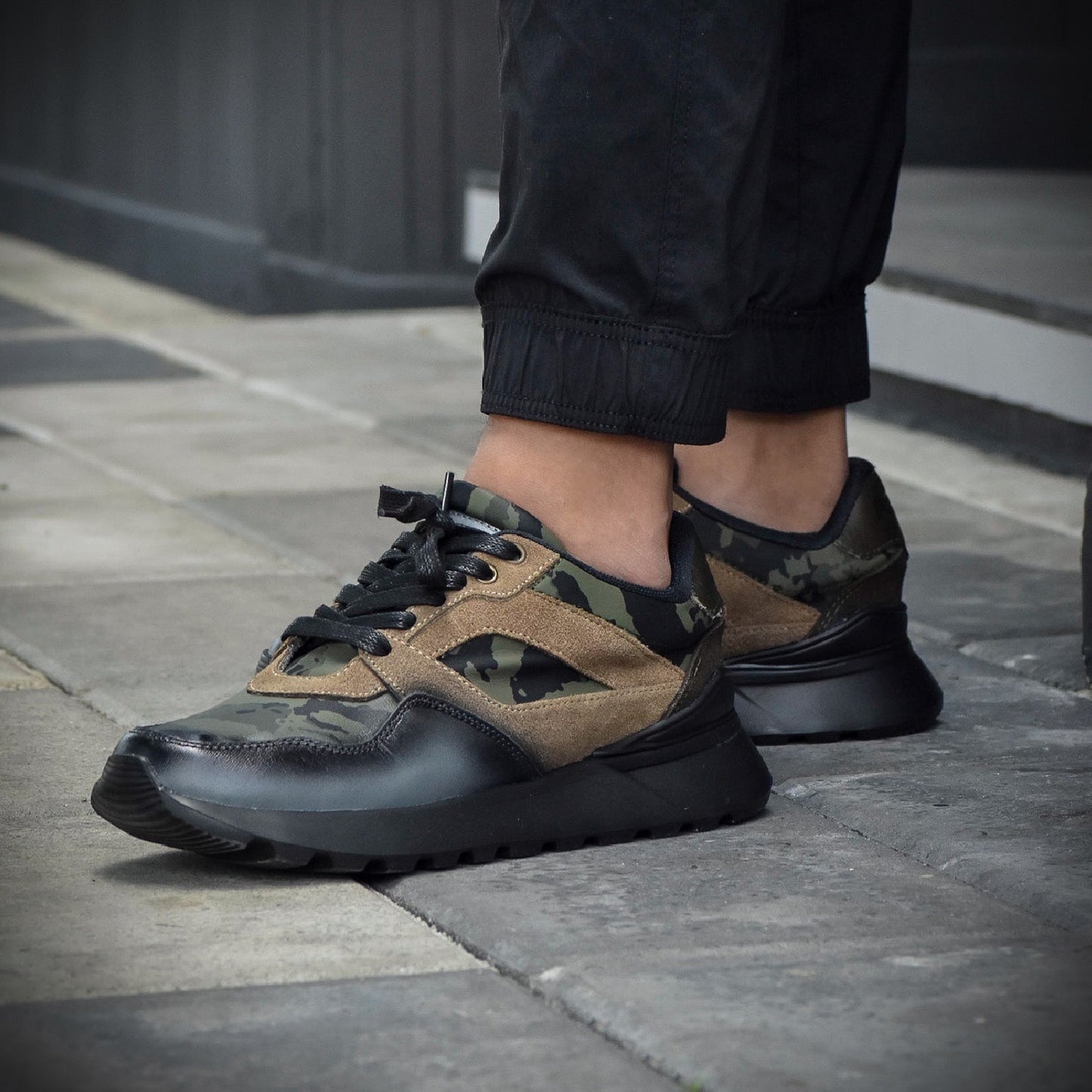 Últimas tallas- TENIS BOSTON CUERO MILITAR - ENVÍO GRATIS