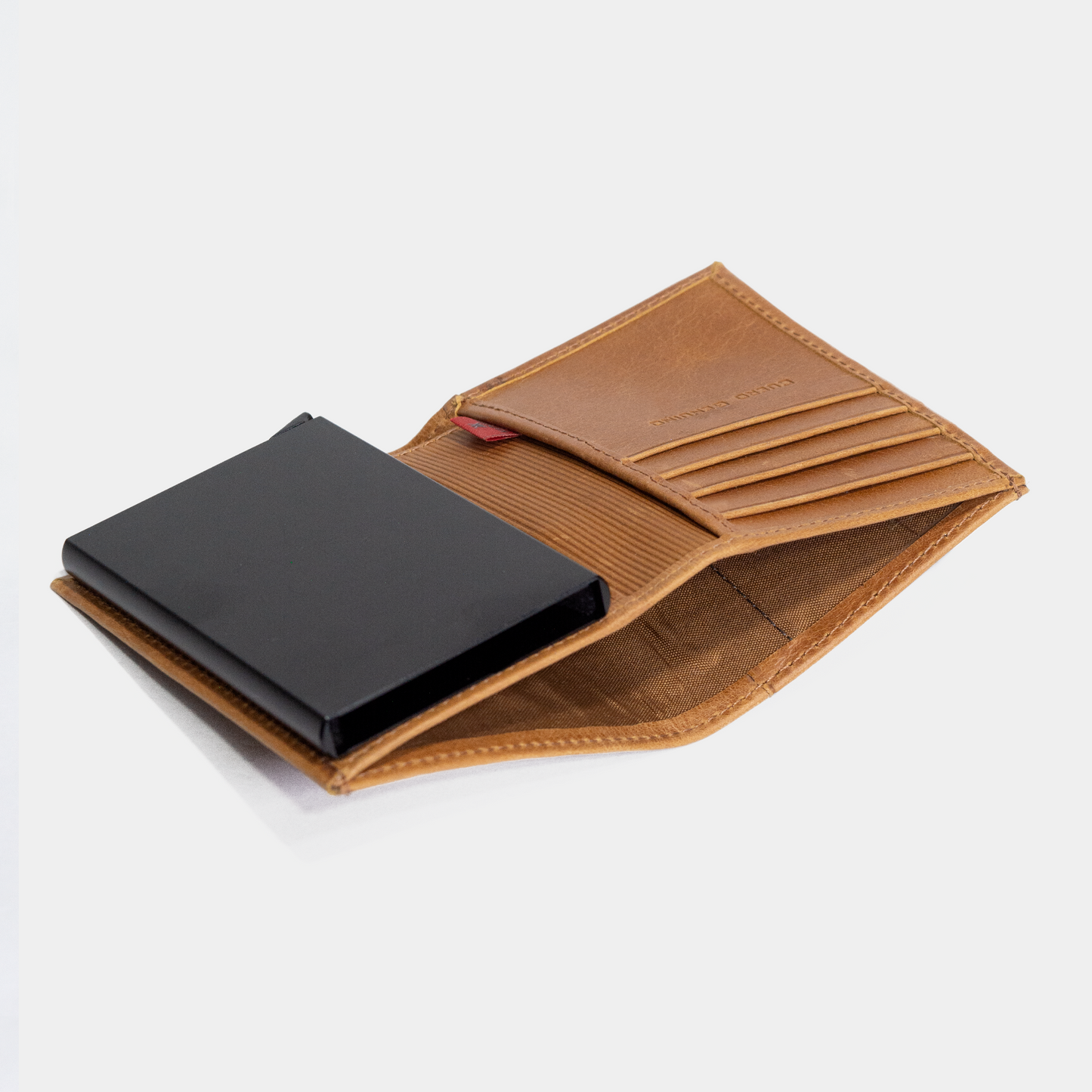 BILLETERA EN CUERO MIEL / ANTIRROBO CON TARJETERO AUTOMÁTICO