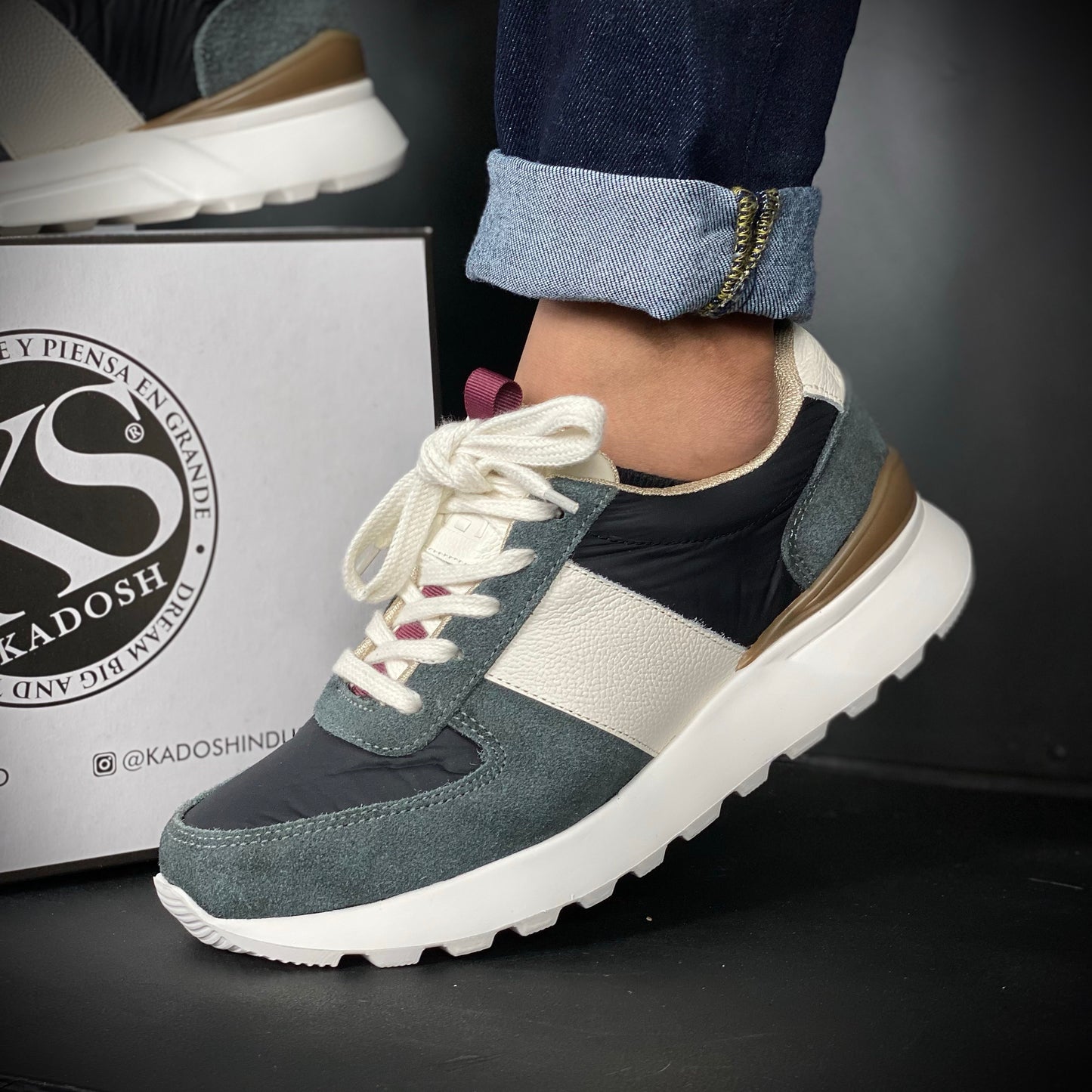 Últimas tallas - TENIS HOMBRE CUERO OXFORD NEGRO X BEIGE - ENVÍO GRATIS