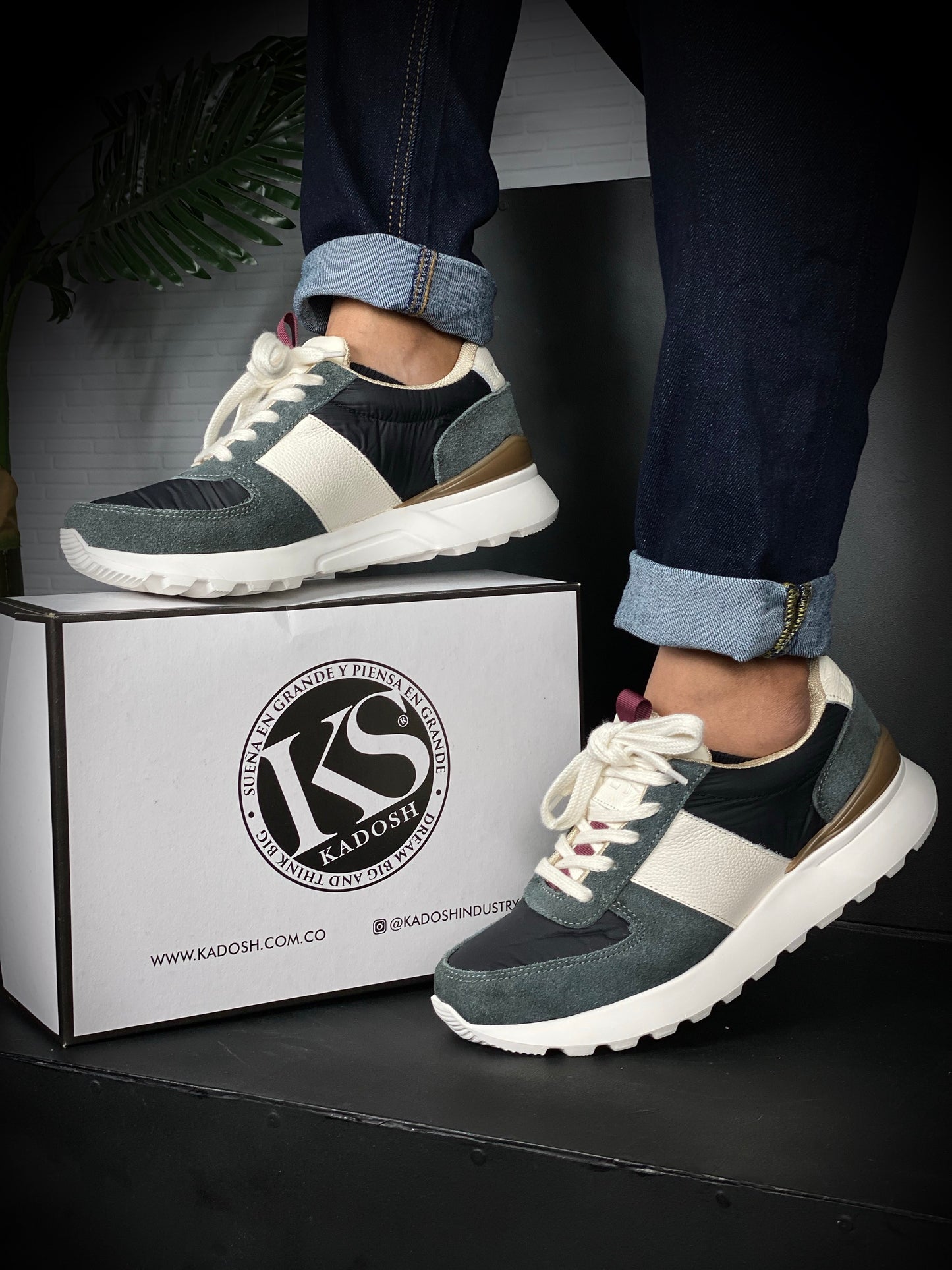 Últimas tallas - TENIS HOMBRE CUERO OXFORD NEGRO X BEIGE - ENVÍO GRATIS