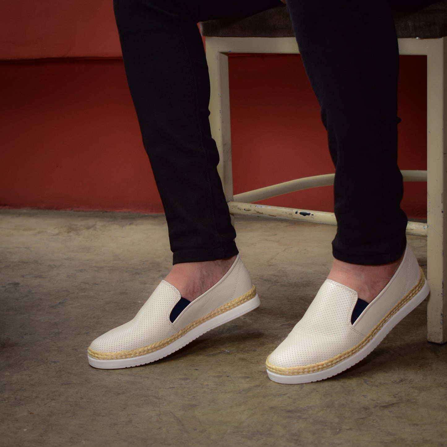 Últimas tallas - TENIS ESPADRILLA CUERO BEIGE - ENVÍO GRATIS