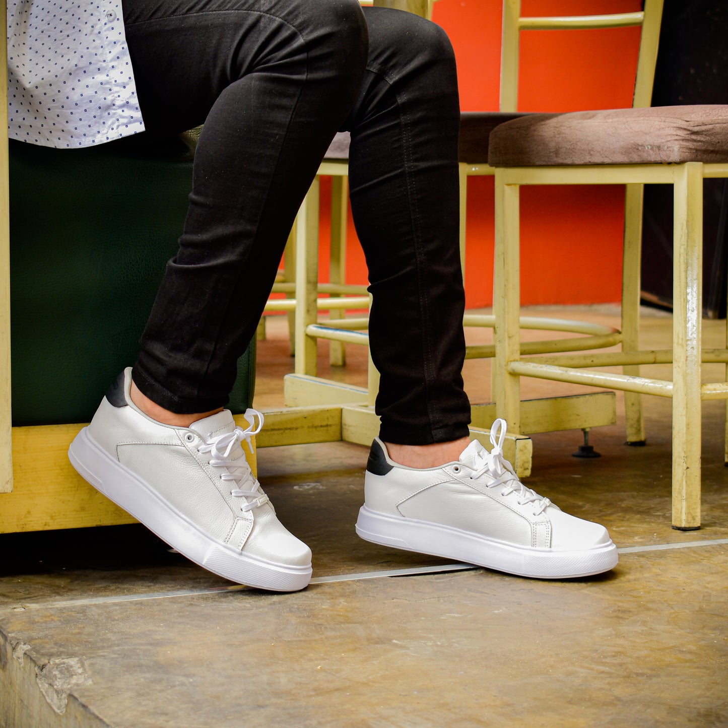 Últimas tallas- TENIS LONDON CUERO BLANCO - ENVÍO GRATIS