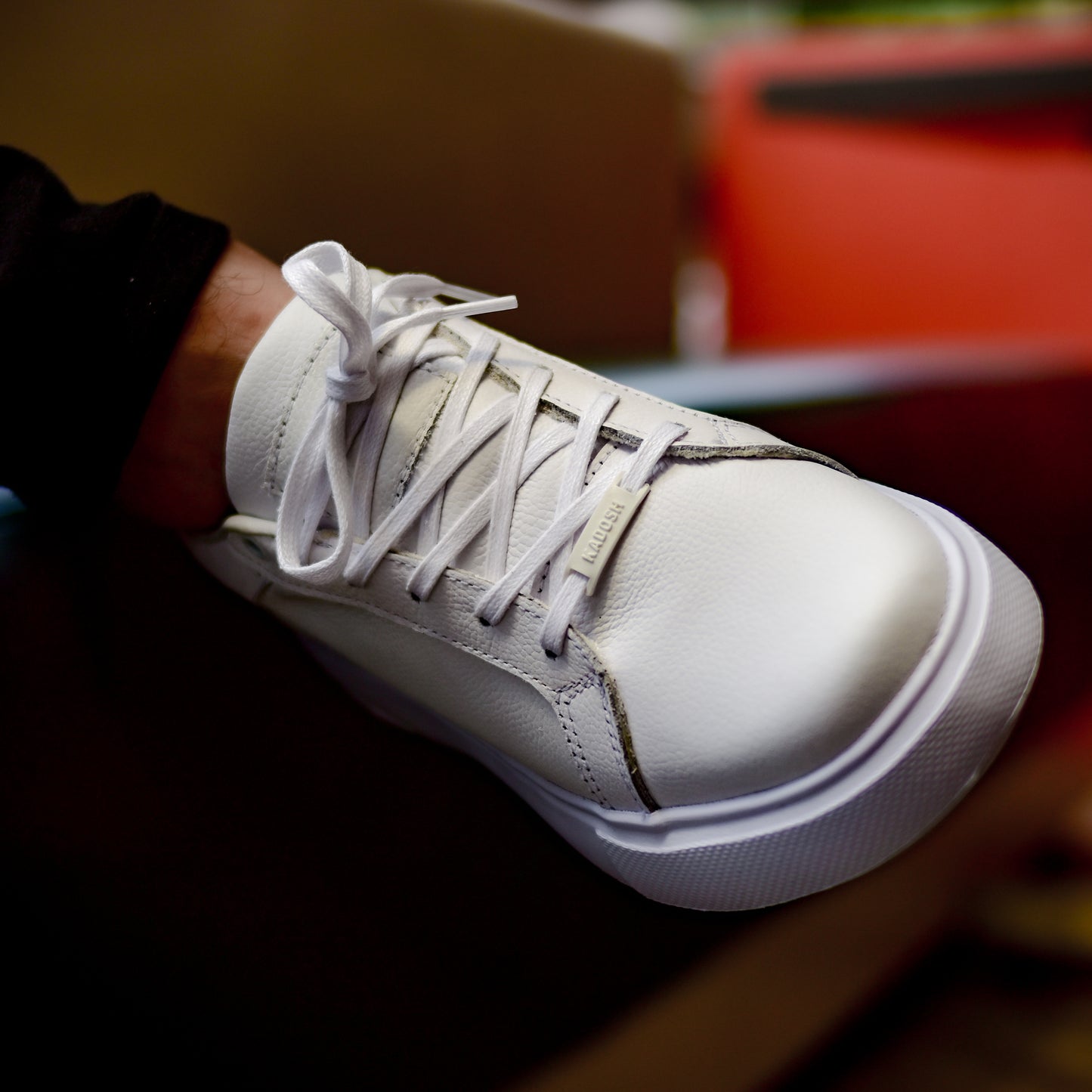 Últimas tallas- TENIS LONDON CUERO BLANCO - ENVÍO GRATIS