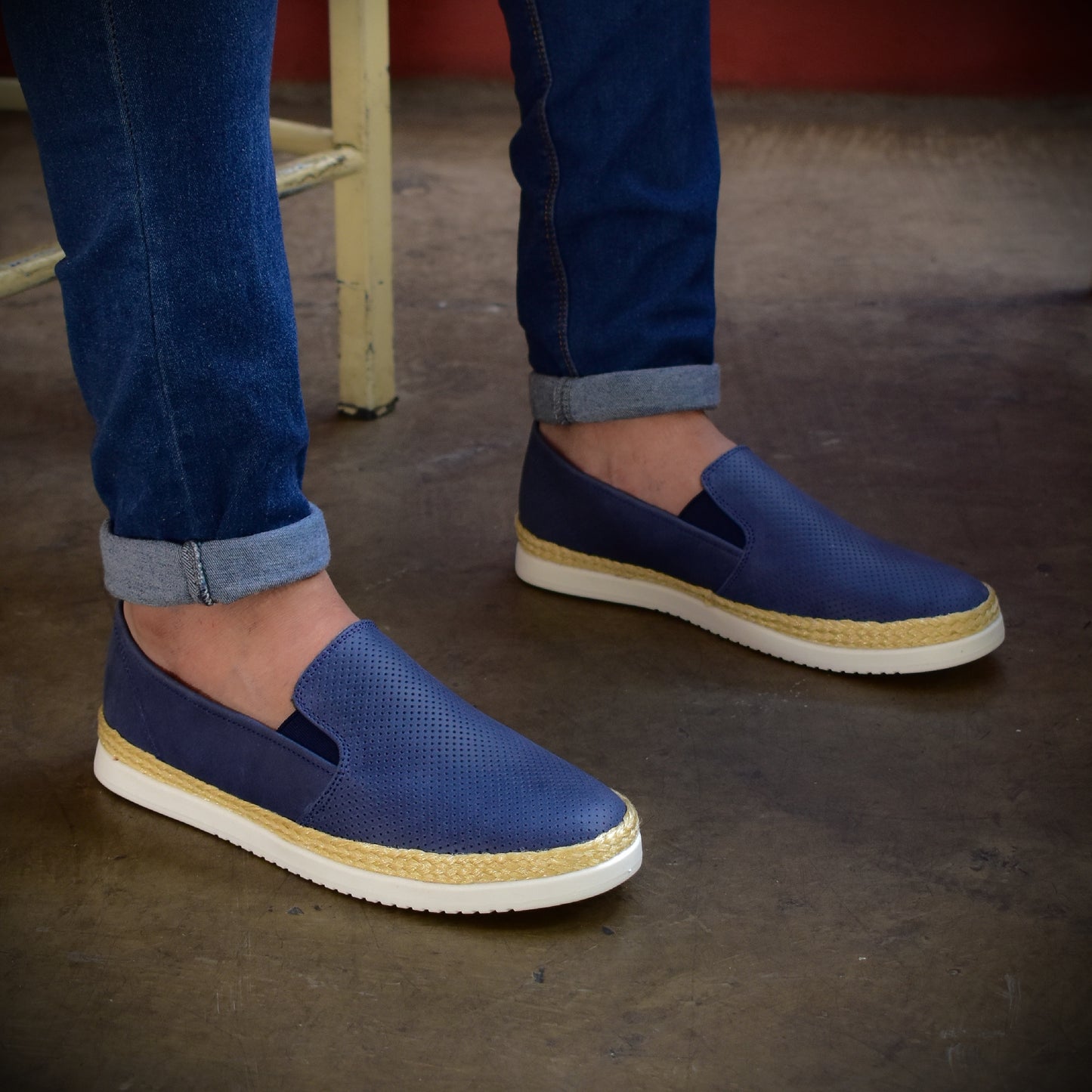 Últimas tallas -TENIS ESPADRILLA CUERO AZUL - ENVÍO GRATIS