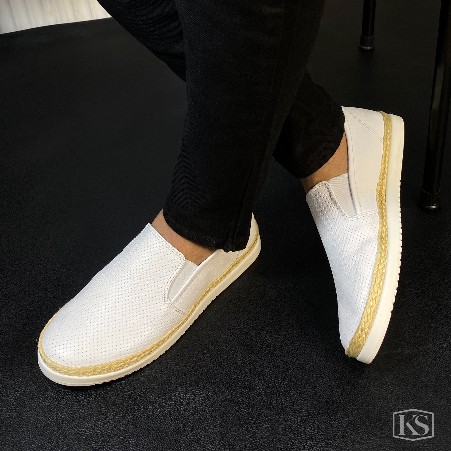 Últimas tallas - TENIS ESPADRILLA CUERO BLANCO