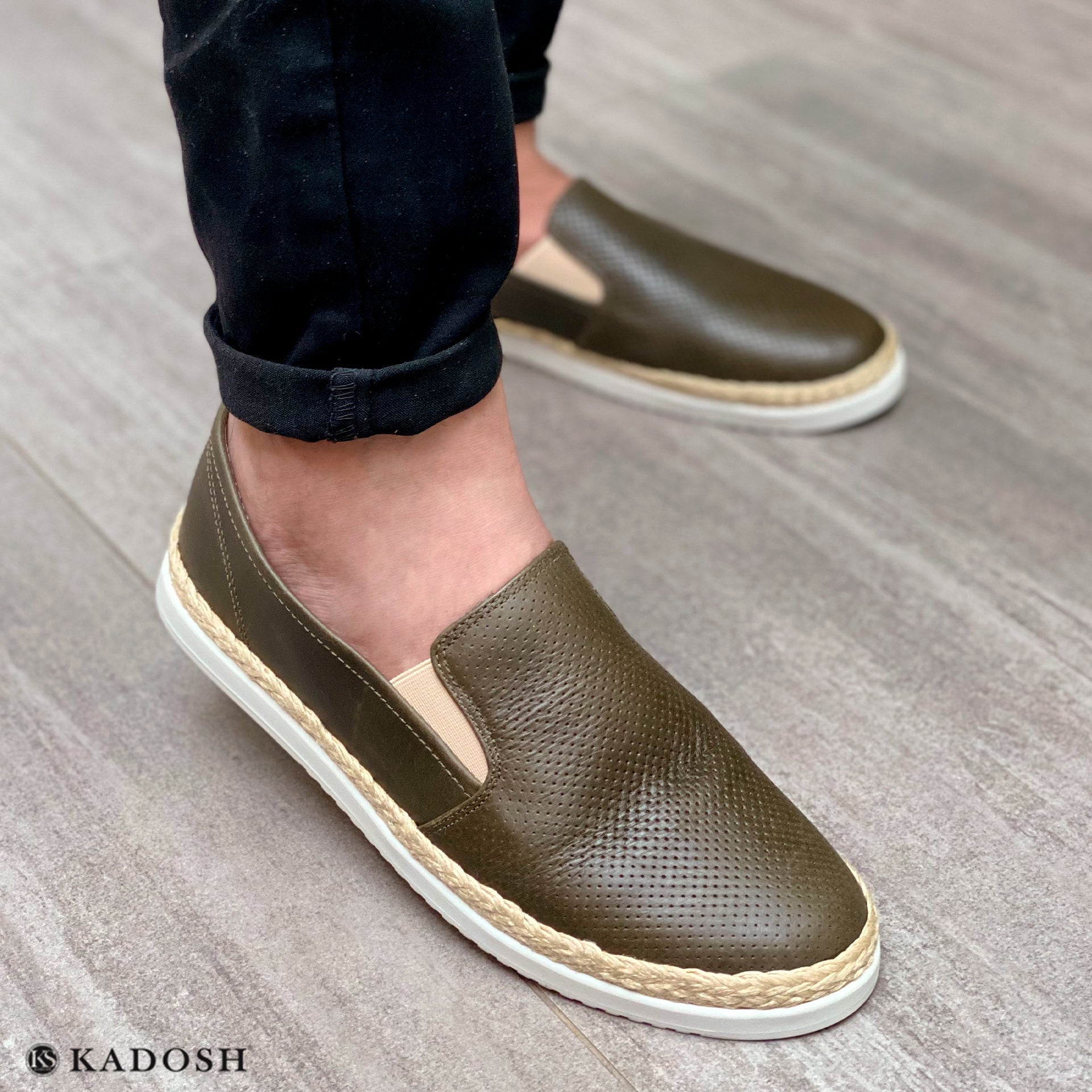 Últimas tallas - TENIS ESPADRILLA CUERO VERDE OSCURO