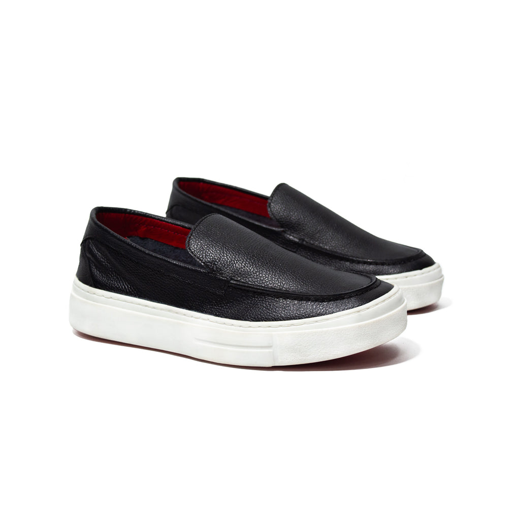 Últimas tallas -TENIS BERLÍN CUERO NEGRO -ENVÍO GRATIS