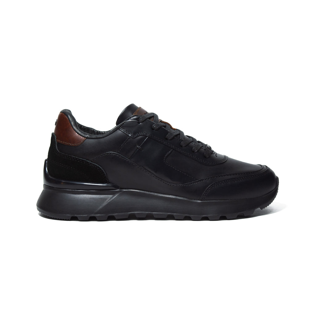 Últimas tallas -TENIS ESTOCOLMO CUERO NEGRO