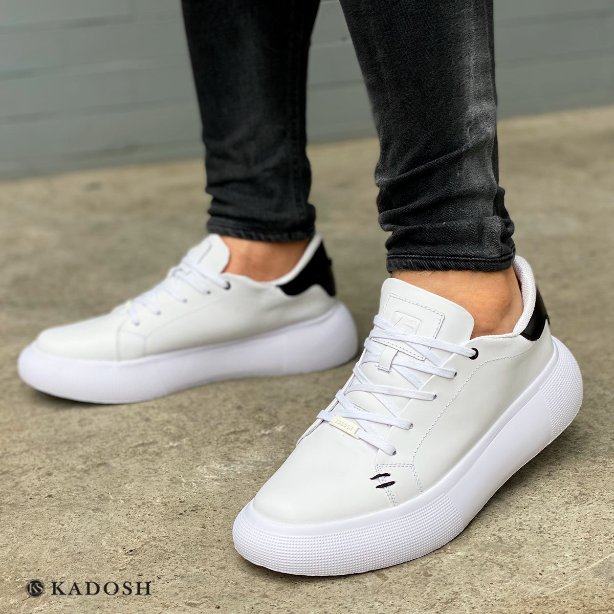 TENIS KONG CUERO BLANCO