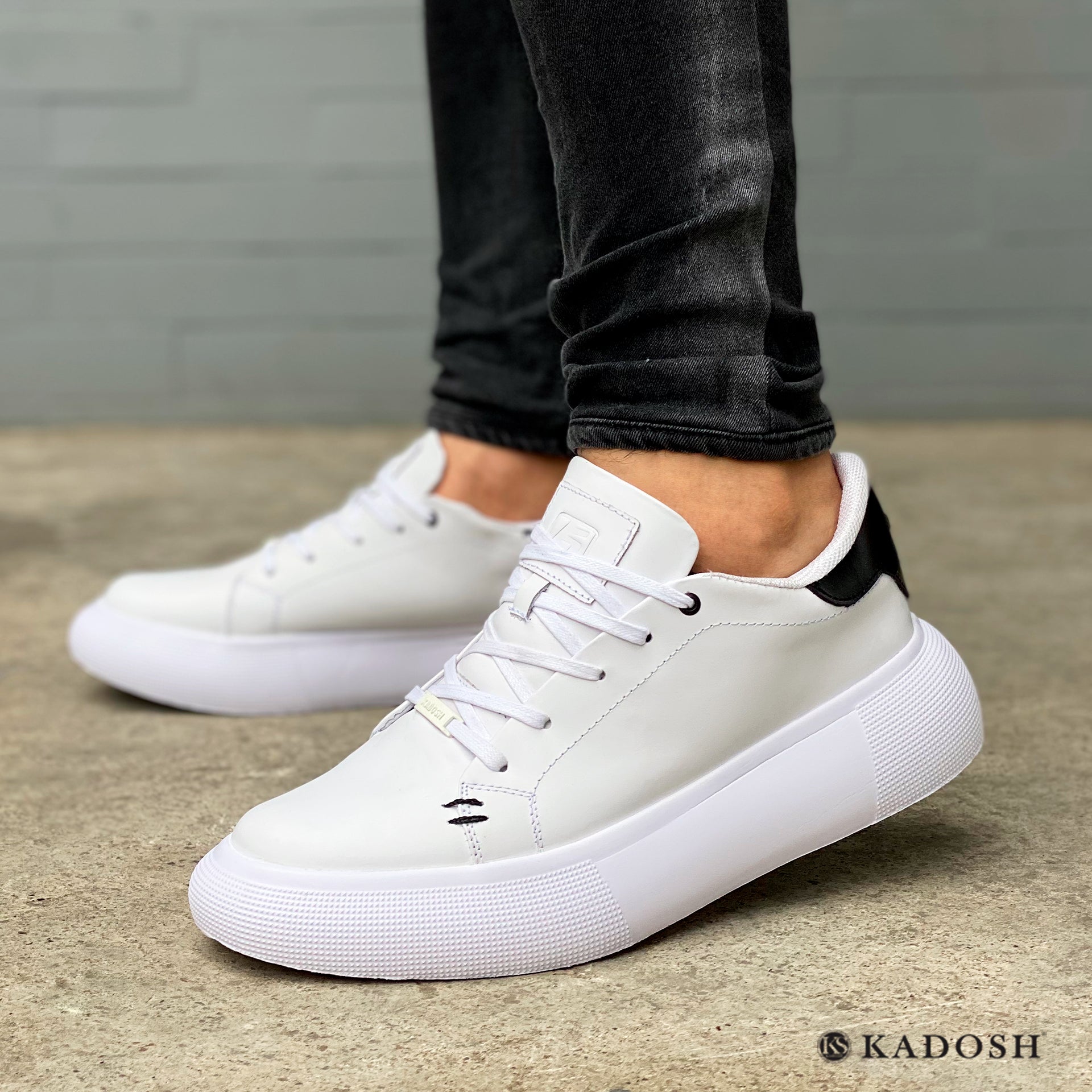 TENIS KONG CUERO BLANCO