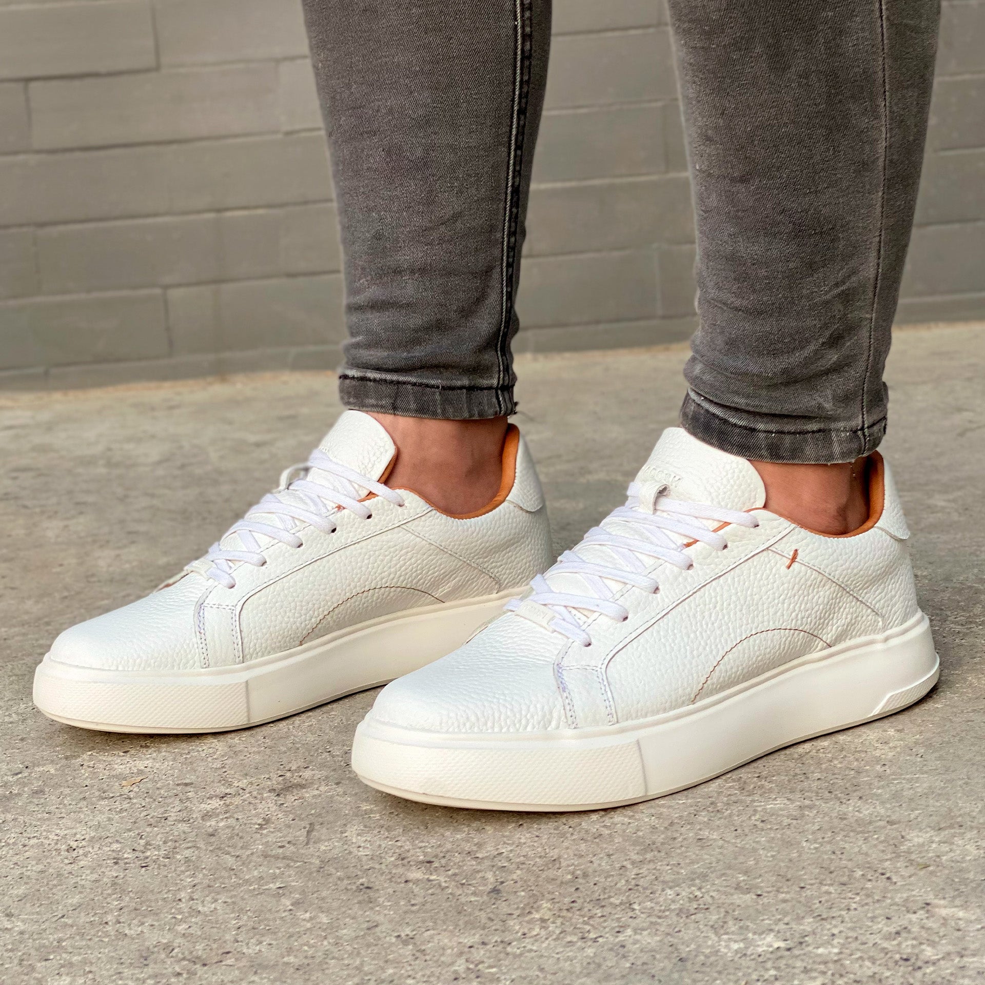 Últimas tallas  -  TENIS HAMBURGO CUERO BLANCO- ENVÍO GRATIS
