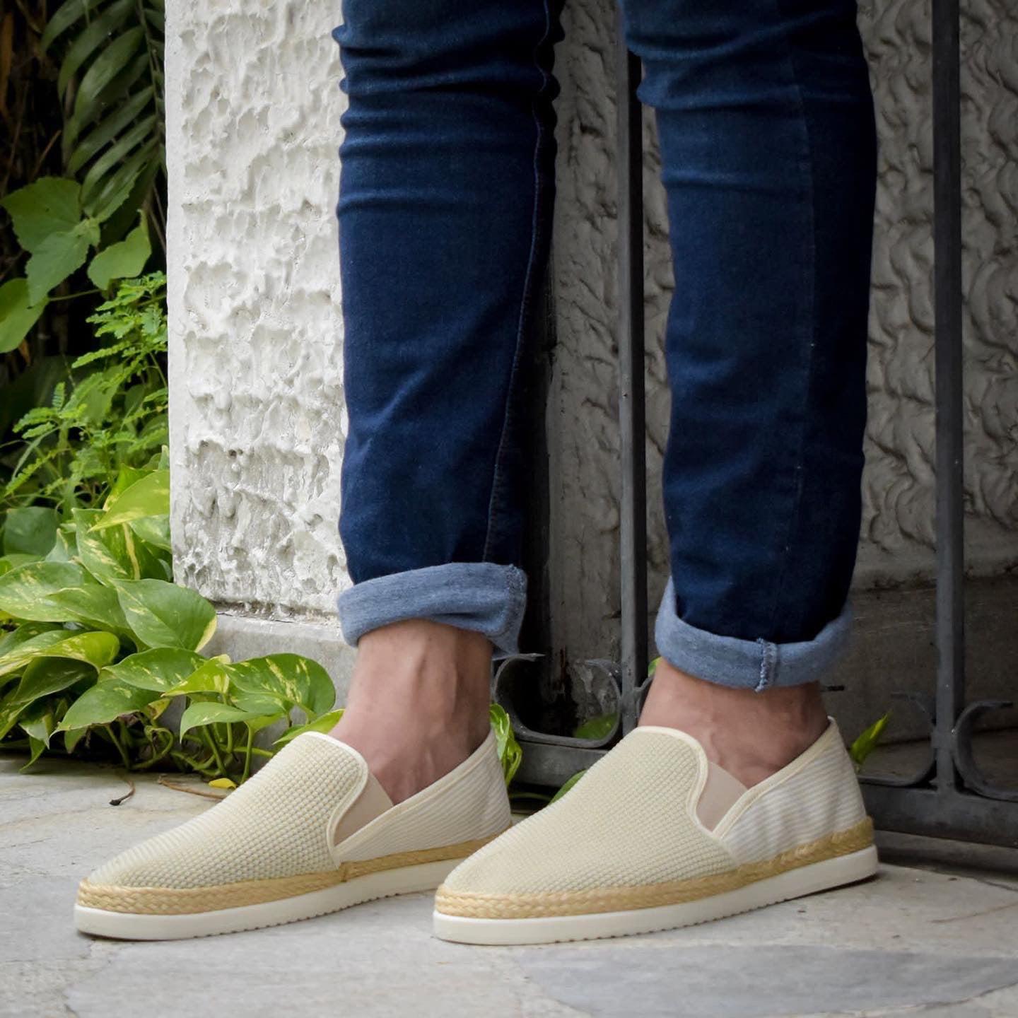 Últimas tallas - TENIS ESPADRILLA RAYAS BEIGE - ENVÍO GRATIS