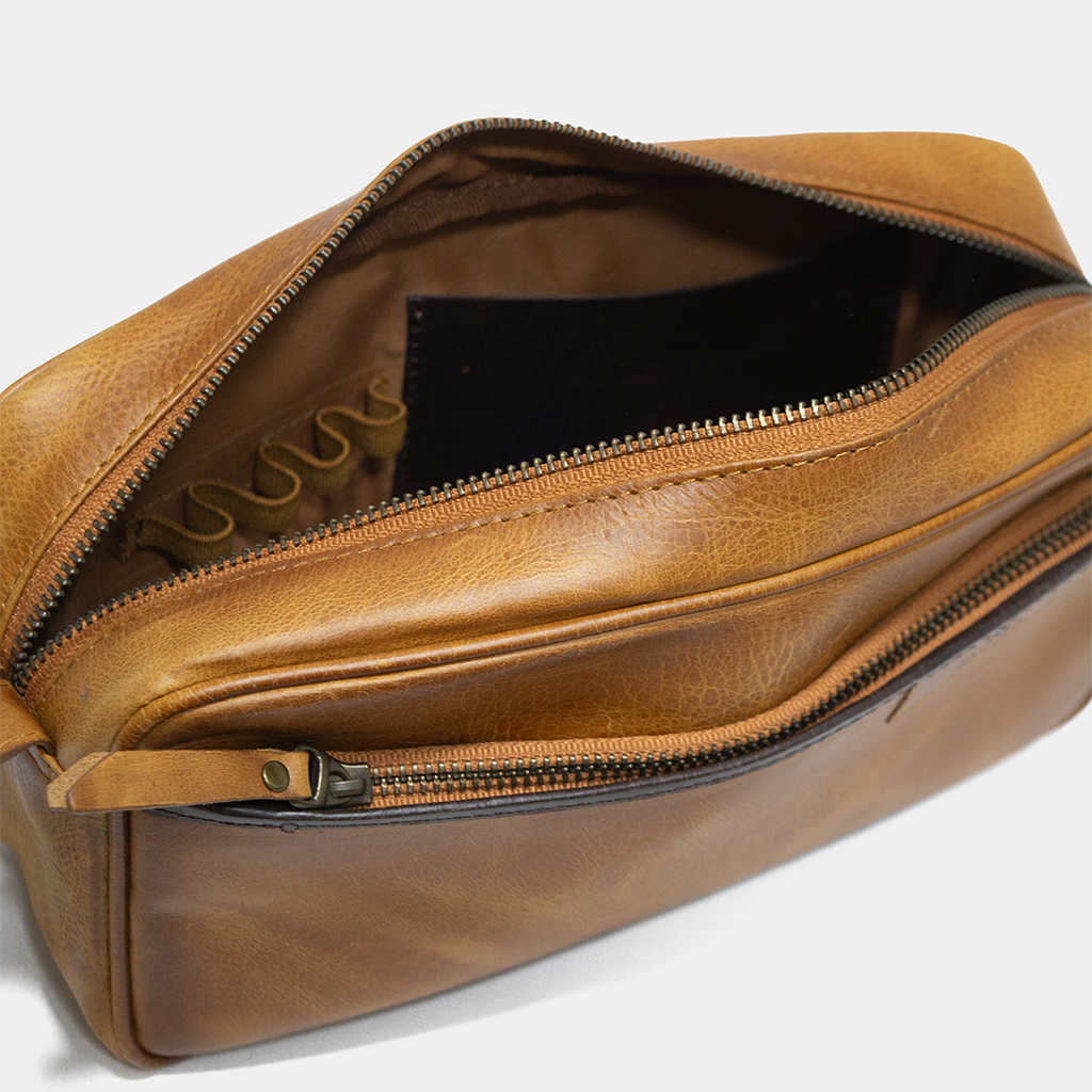 ORGANIZADOR DE VIAJE CUERO MIEL