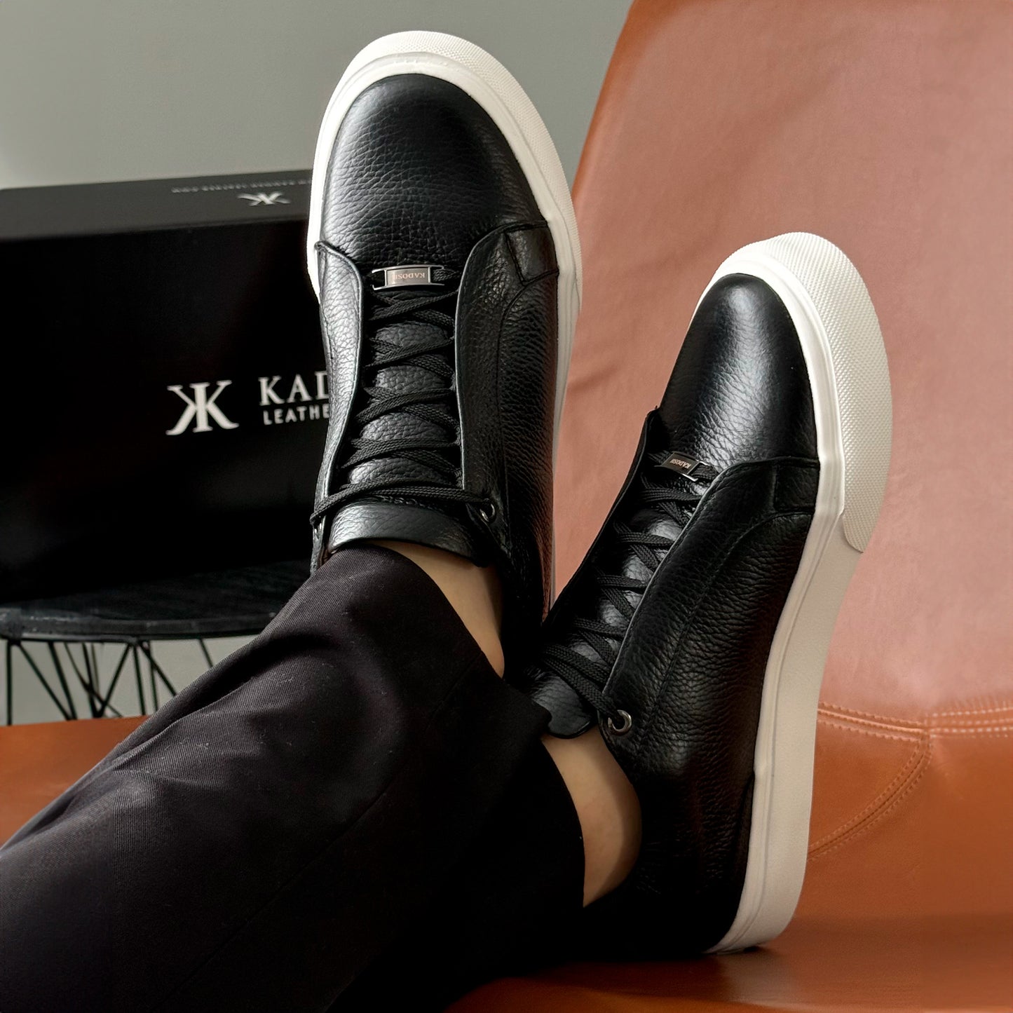 TENIS MONACO CUERO NEGRO - ENVÍO GRATIS